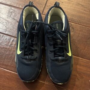 Nike Black and Lime Isofly Basketball Sneakers 5Y